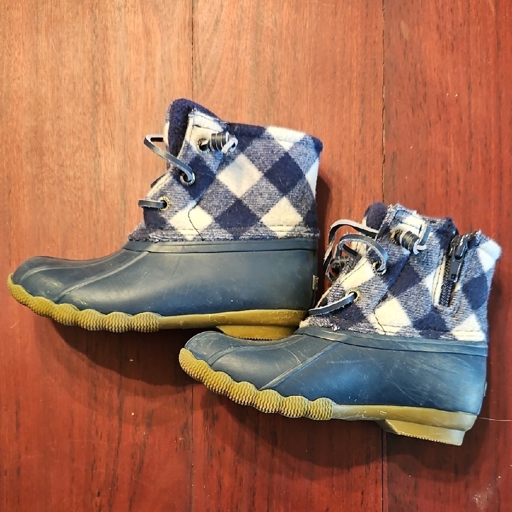 Kids Plaid Duck Boots - Navy and Tan - Picture 3 of 9